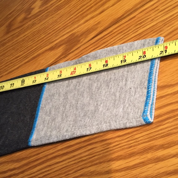 IE Relaxed Lightweight Shirt - Picture 9 of 9